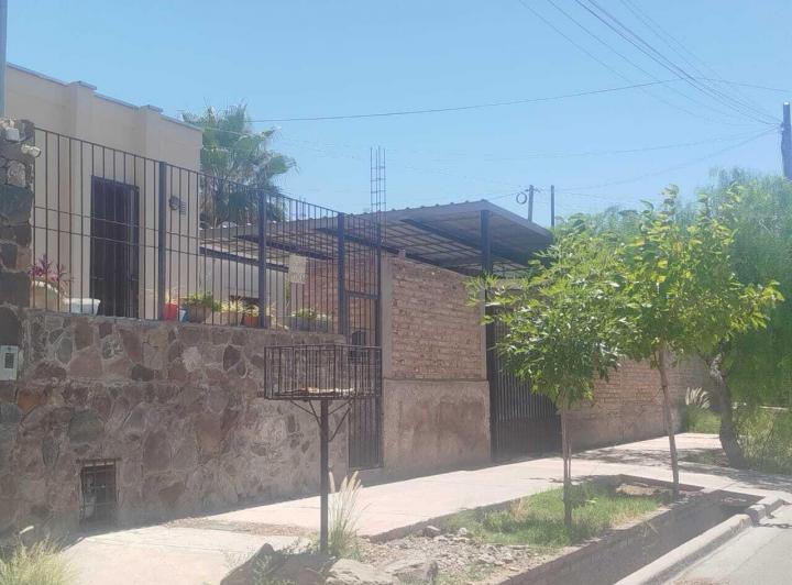 Casa en Venta - Excelente Ubicación Frente a Dalvian 2