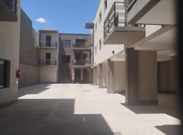 Departamento en  Venta  - Frente a Dalvian Excelente Ubicación 2