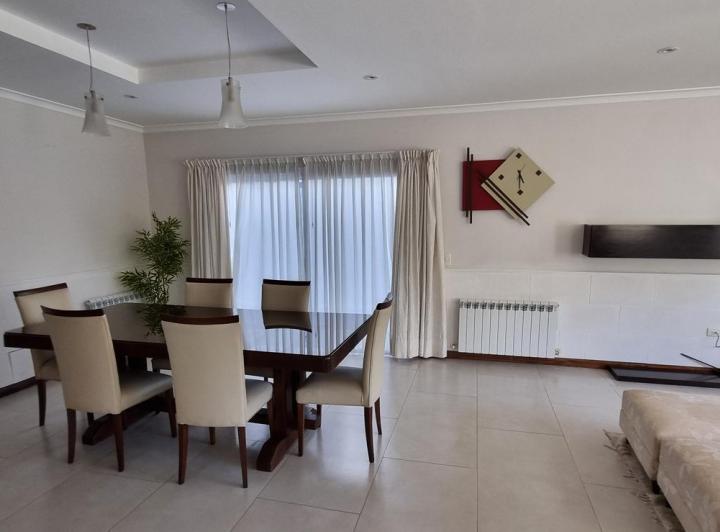 Casa en Las Heras 4
