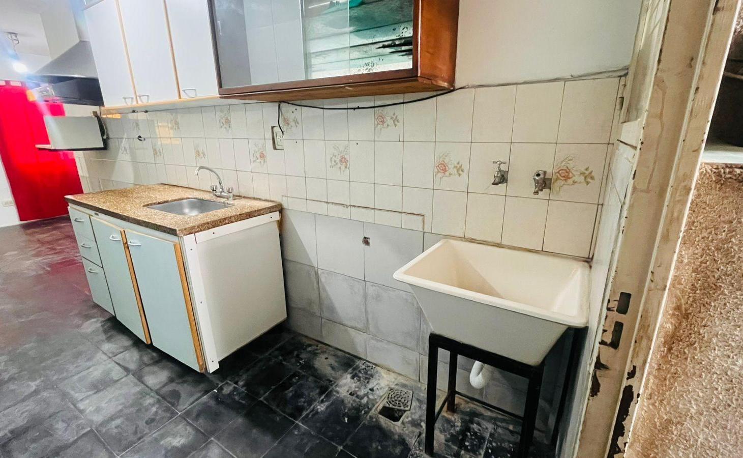 Foto de Casa planta baja en venta con departamento independiente en barrio, imagen 2