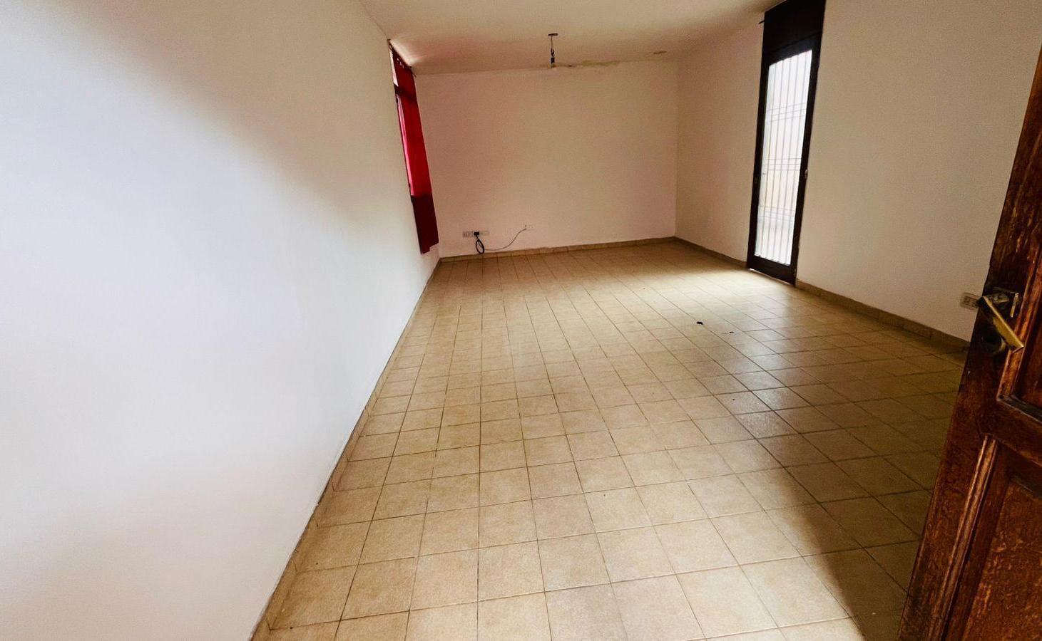 Foto de Casa planta baja en venta con departamento independiente en barrio, imagen 3