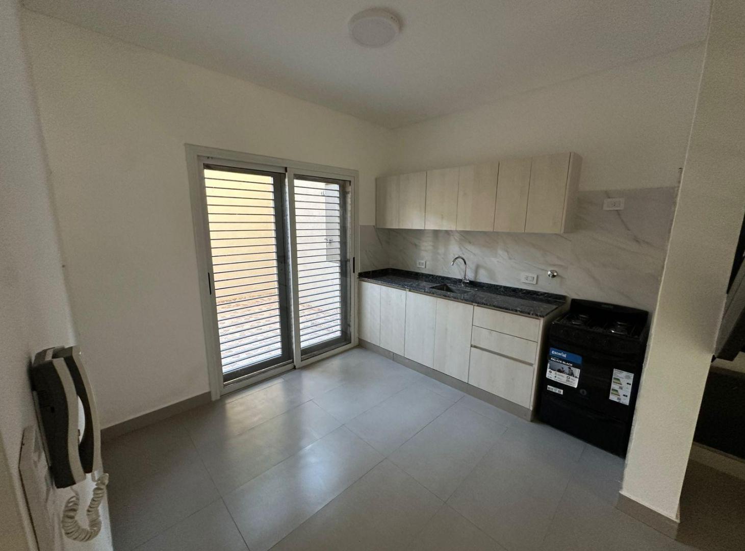 Foto de Duplex en Alquiler calle Tiburcio Benegas Ciudad de Mendoza, imagen 3