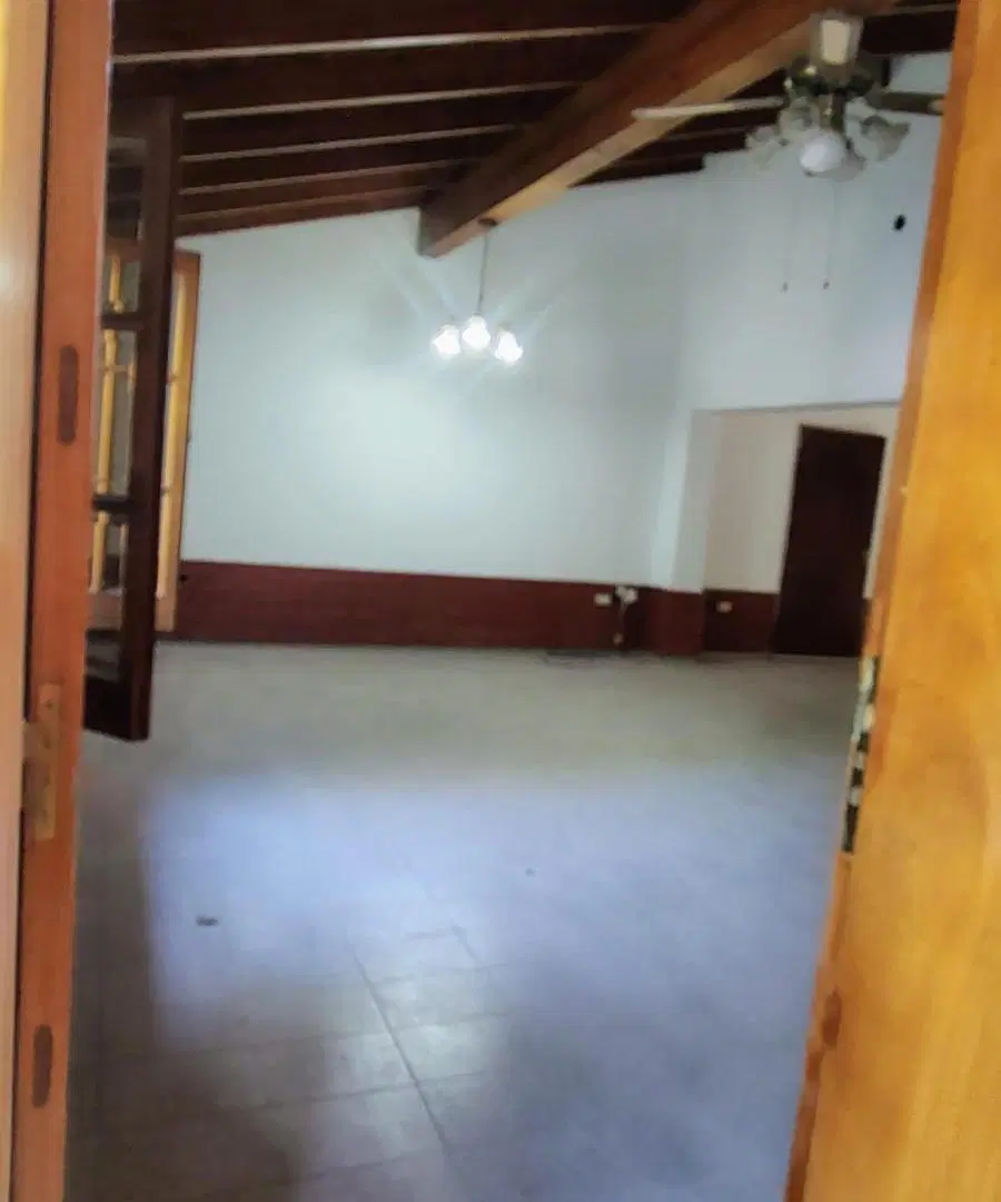 Casa en Venta Rivadavia CENTRO 3 habitaciones lavandería patio con horno a leña churrasquera despens 4