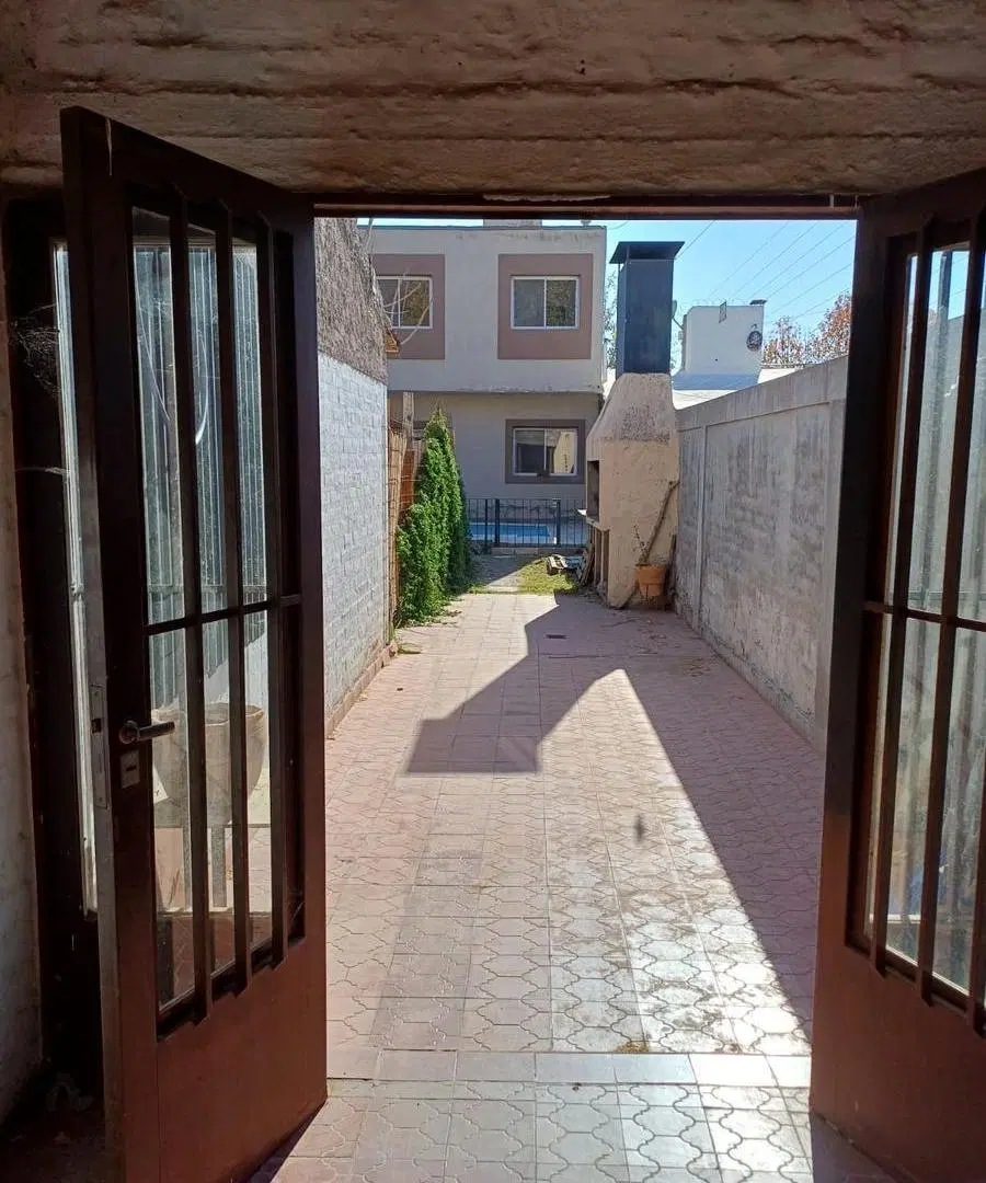 Casa en Alquiler en La Sexta Sección, Ciudad| 3 dormitorios, 3 baños, cochera, pileta 3
