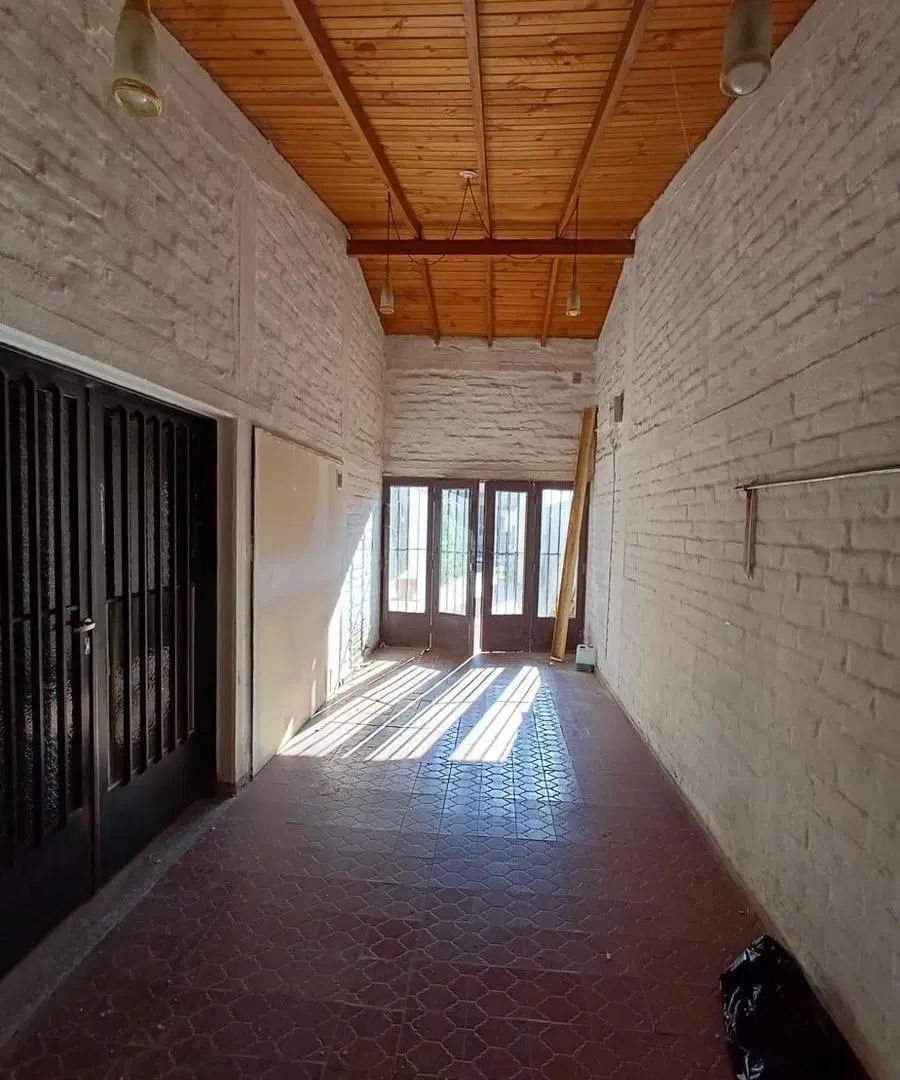Casa en Alquiler en La Sexta Sección, Ciudad| 3 dormitorios, 3 baños, cochera, pileta 2