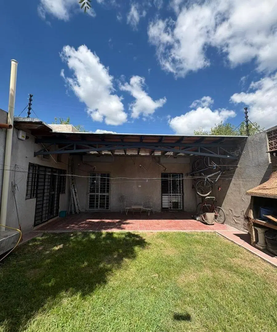 VENTA CASA SAN MARTÍN CENTRO 4 DORMITORIOS 2 BAÑOS COCHERAS AMPLIO COMEDOR 3
