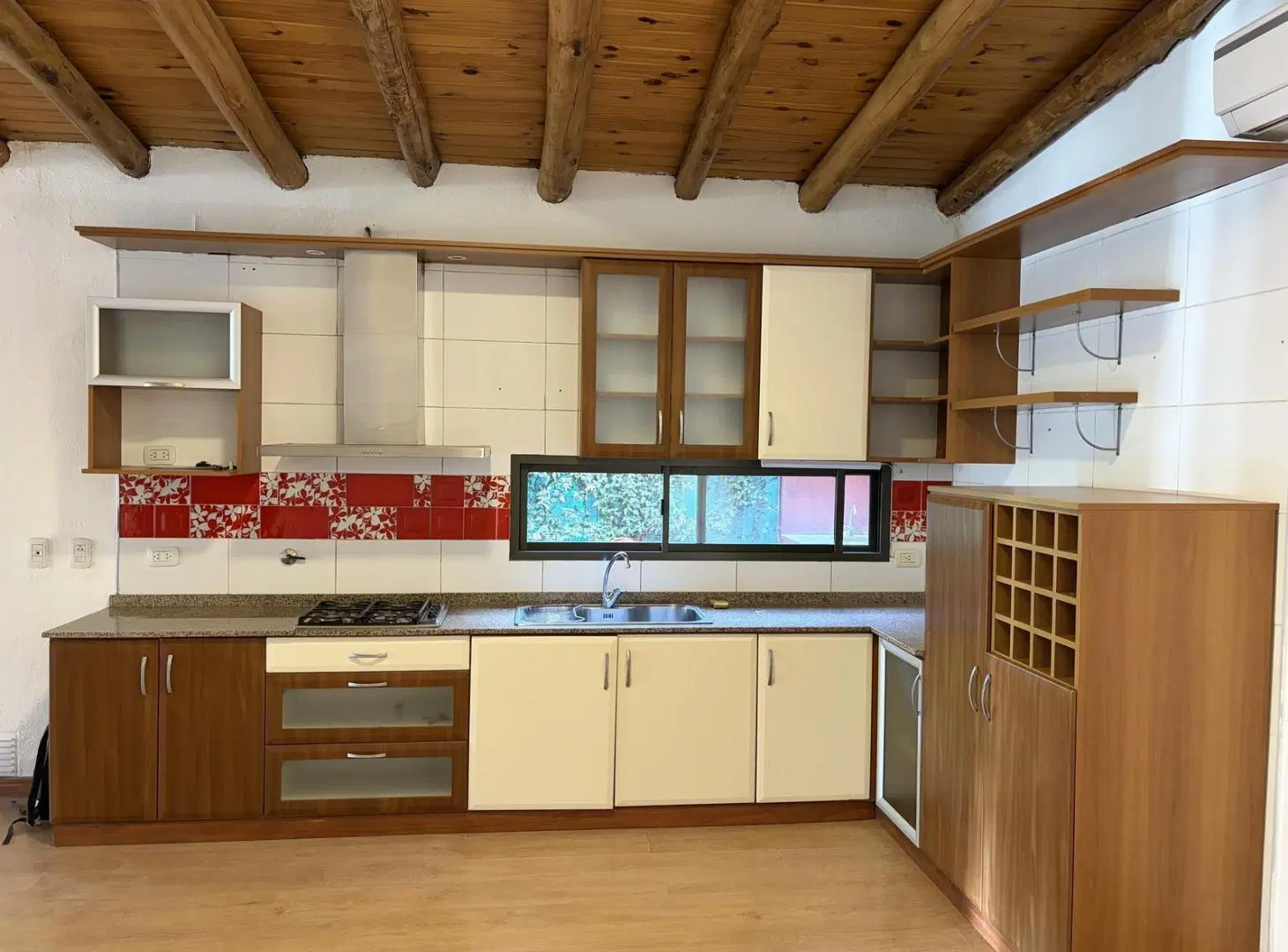 Casa en barrio privado en Mayor Drummond | Suite con vestidor, pileta y cochera triple 2