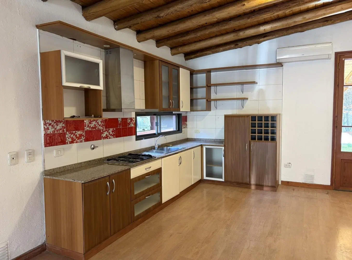 Casa en barrio privado en Mayor Drummond | Suite con vestidor, pileta y cochera triple 2