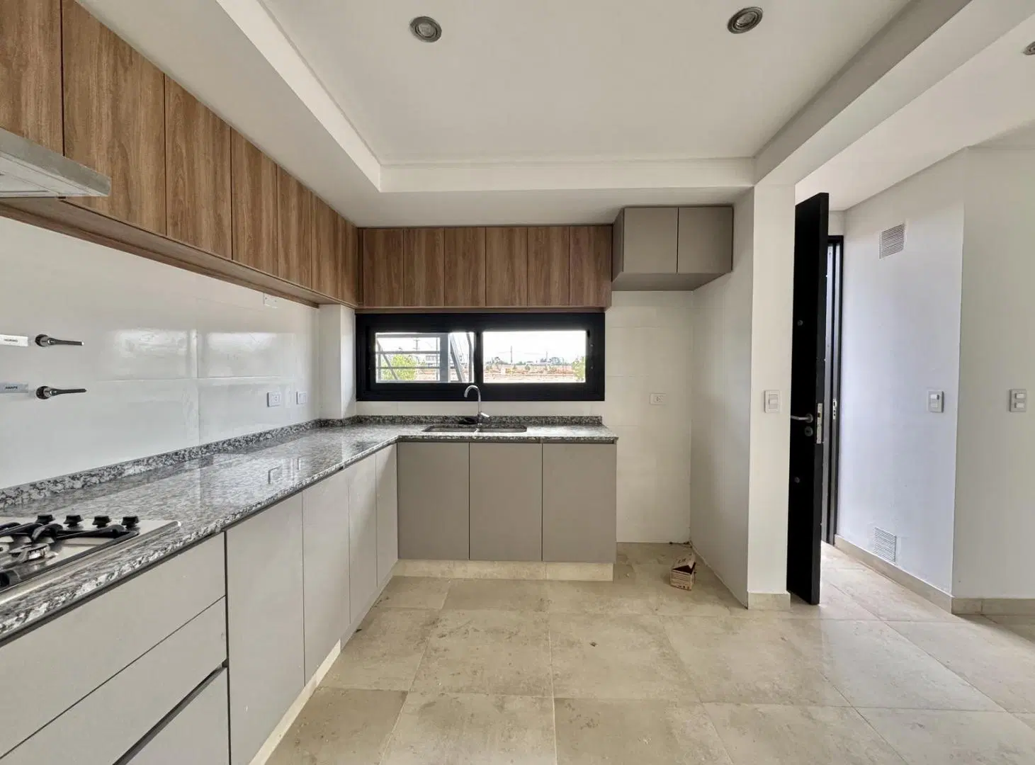 Departamento a estrenar en barrio privado Las Tacas | 2 dormitorios, cochera y amenities, Maipu 2
