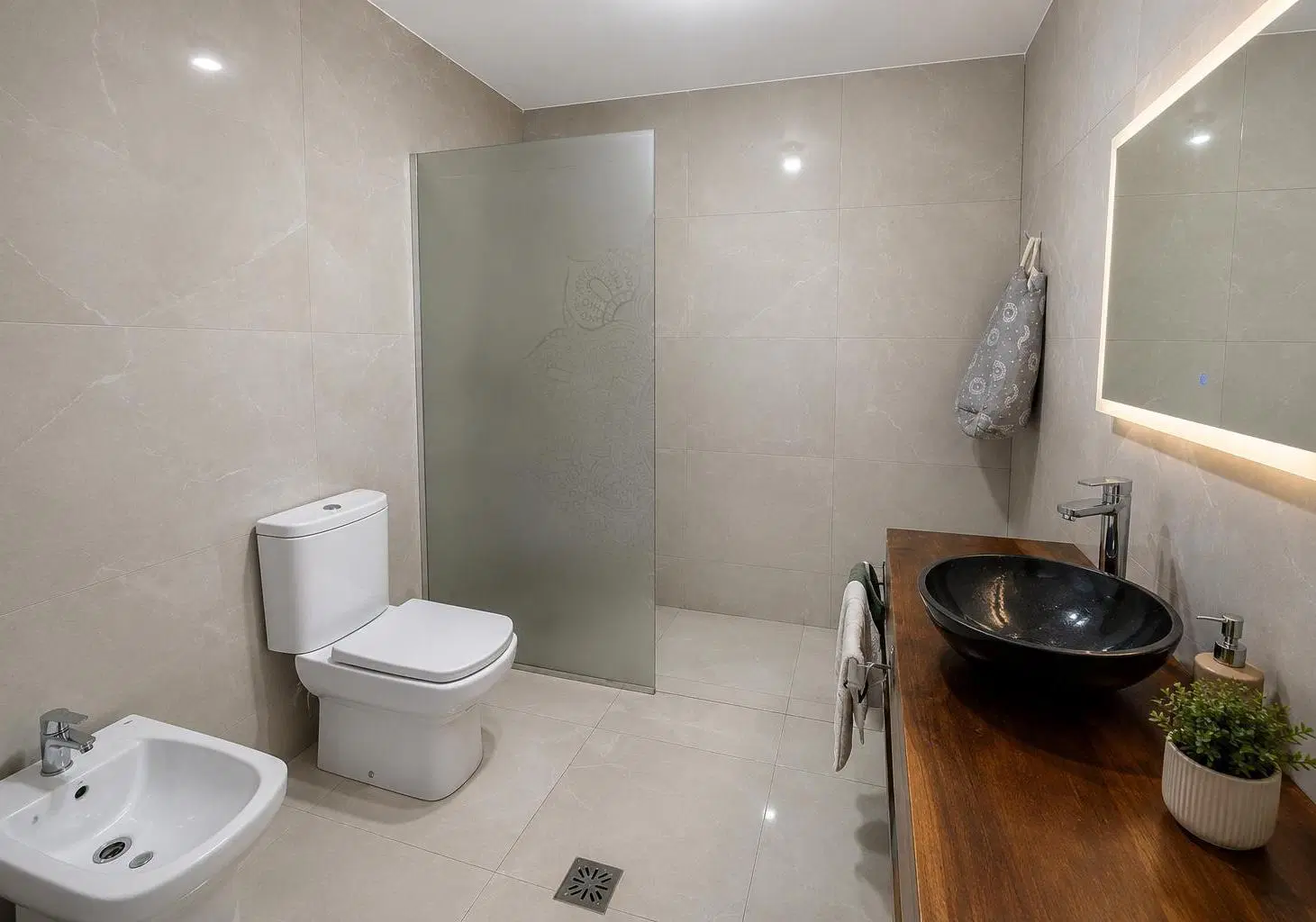 Casa en alquiler en barrio privado Lar de Vieytes II con pileta y seguridad 24 hs 4