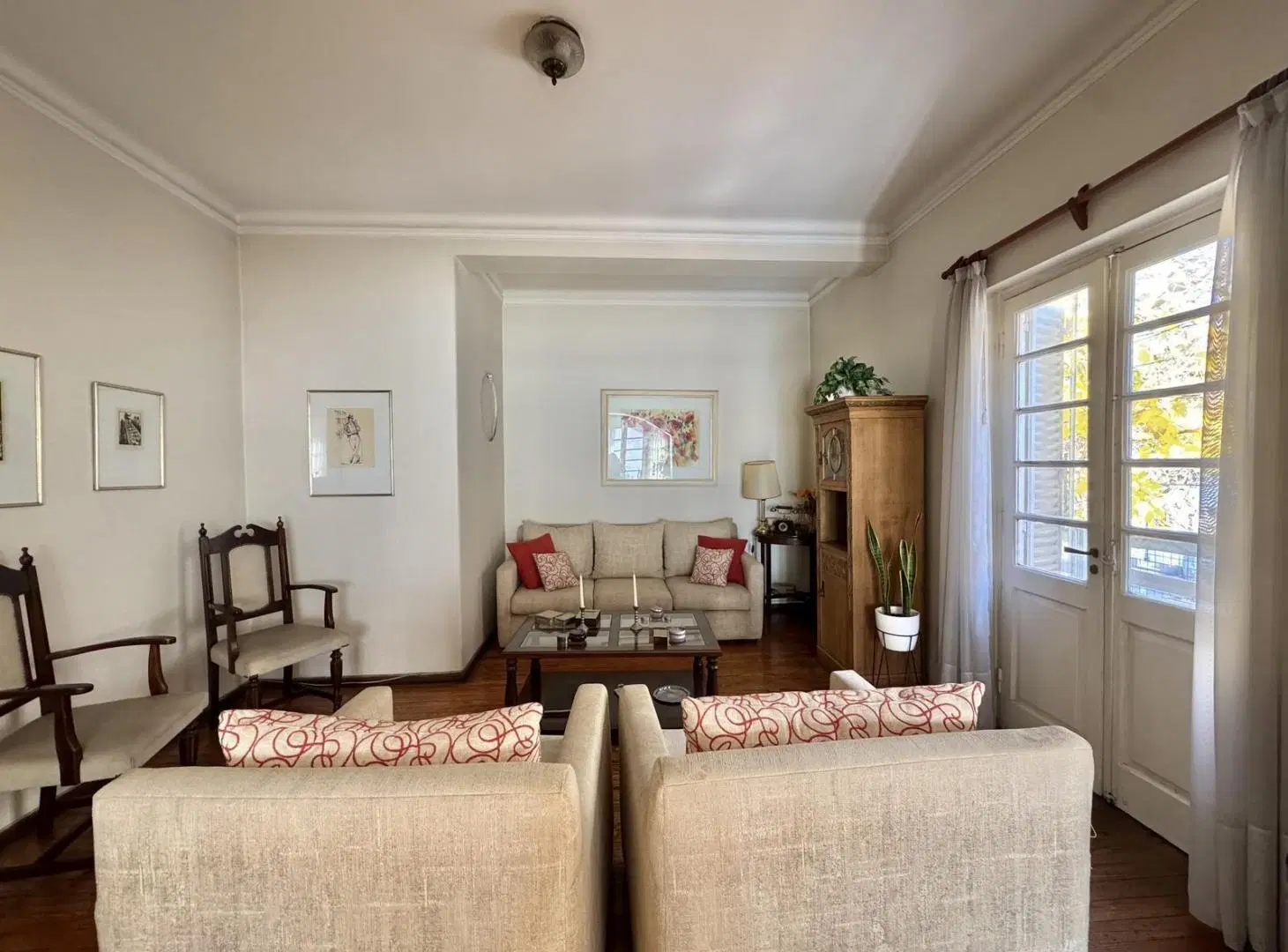 Departamento tipo casa en Quinta Sección, a metros de Emilio Civit | Terraza, cochera y unidad indep 2