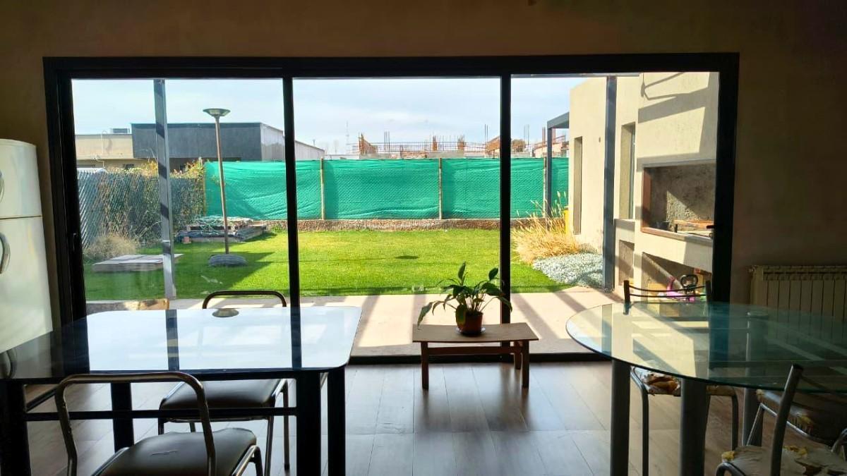 Foto de Casa en venta Barrio Privado Yrigoyen Maipú, 3 Dormitorios, 2 en suite, imagen 2