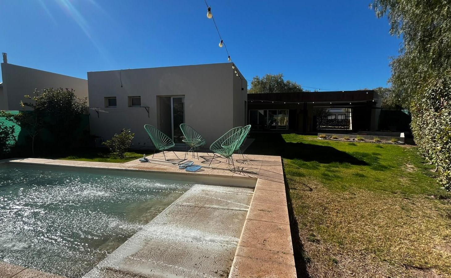 Foto de Casa en Venta - Barrio Terruños de Araoz II - Calle Araoz, imagen 2