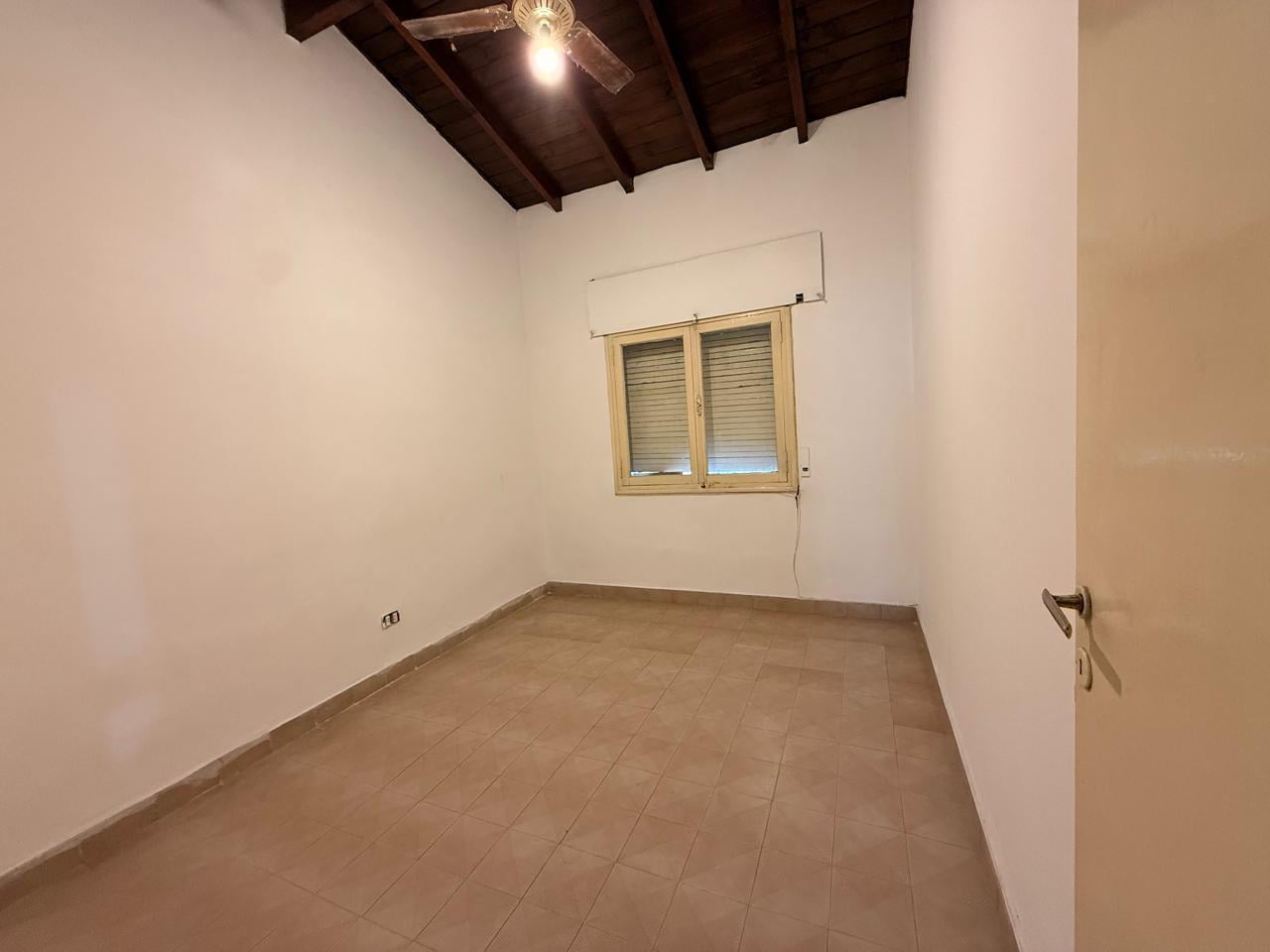 Foto de OPORTUNIDAD VENTA CASA AMPLIA B° AERONAUTICO LAS HERAS PATIO GRANDE, imagen 3