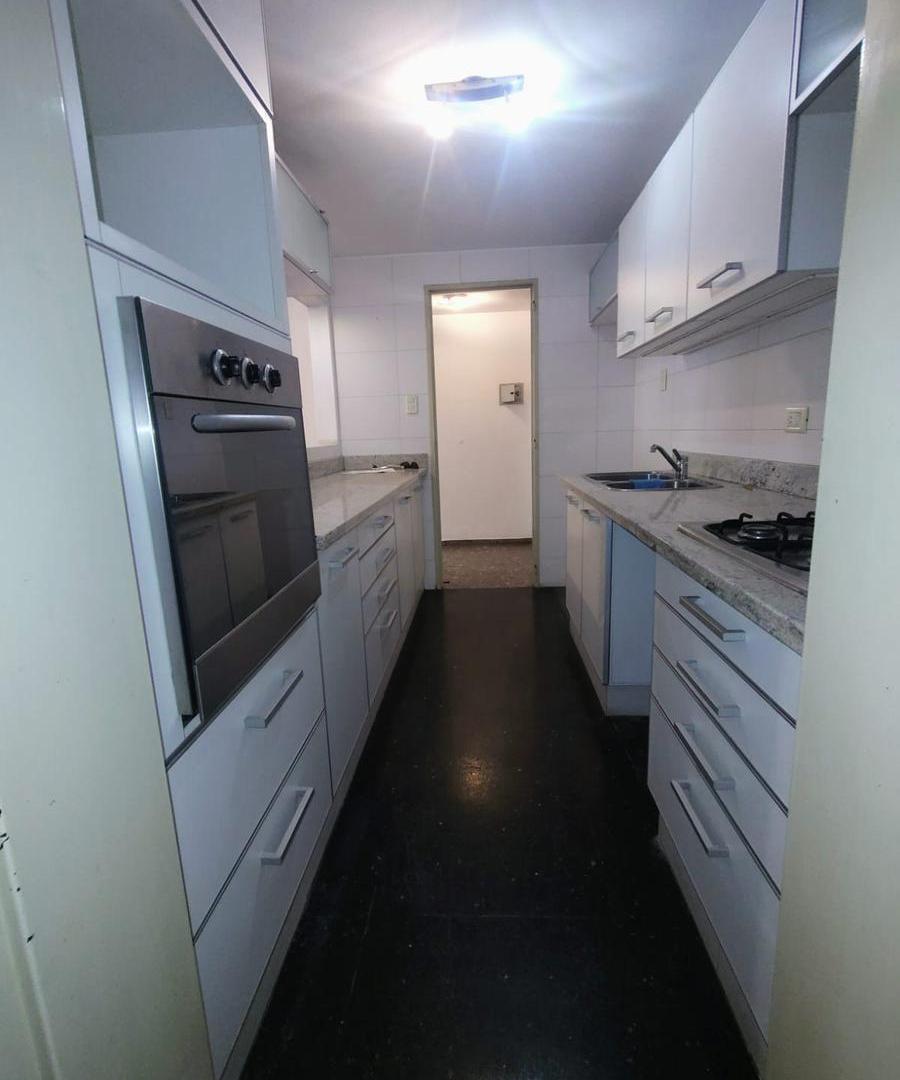 Foto de EN VENTA Departamento CALLE 9 DE JULIO CIUDAD DE MENDOZA, imagen 2