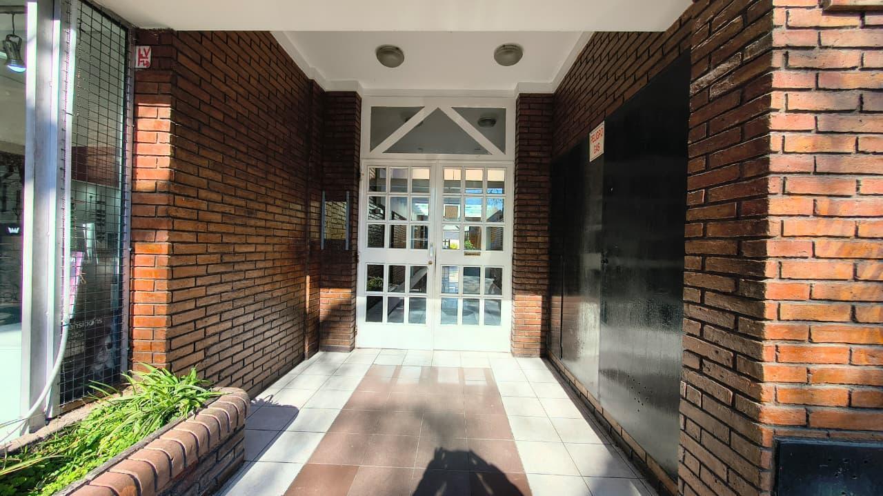 Foto de Departamento en alquiler microcentro 2 dormitorios cochera, imagen 2