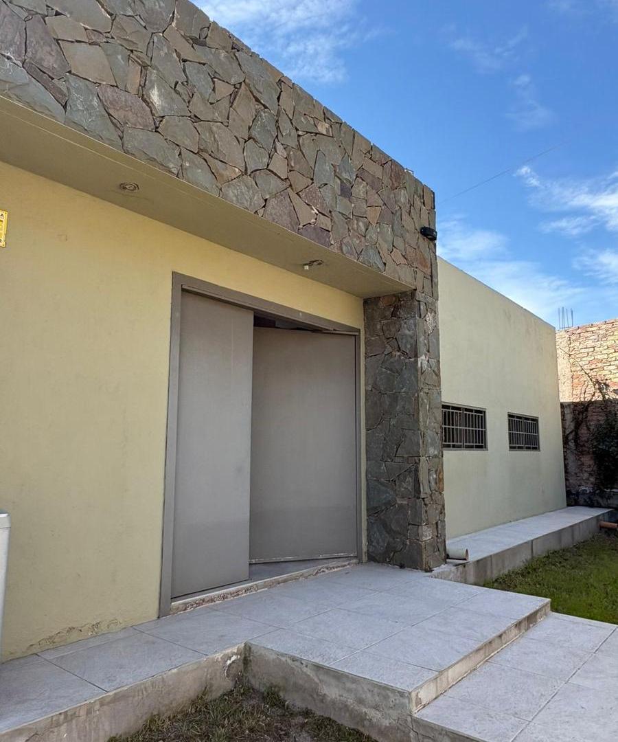 Foto de Casa en venta de 1 planta con pileta y gran jardín, imagen 1