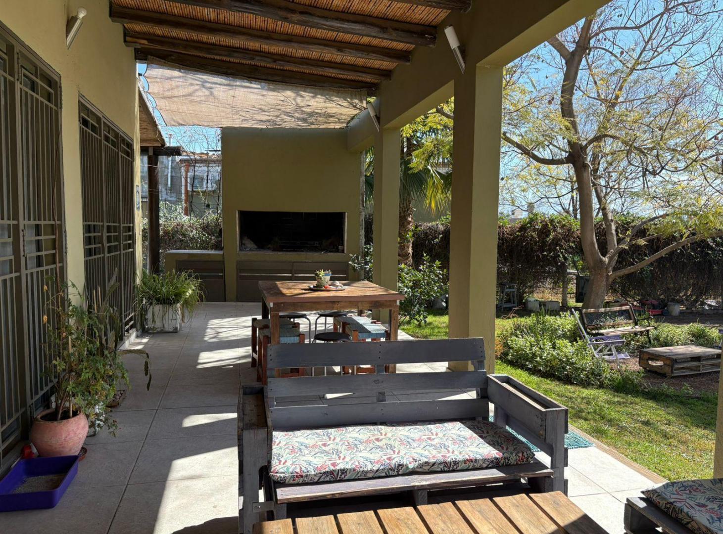 Foto de Casa en venta de 1 planta con pileta y gran jardín, imagen 3