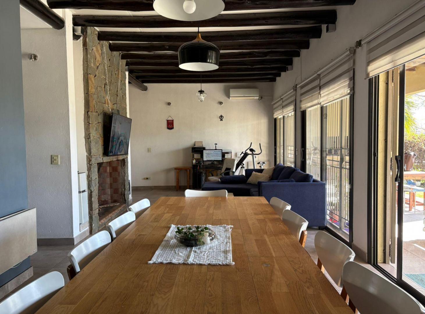 Foto de Casa en venta de 1 planta con pileta y gran jardín, imagen 4