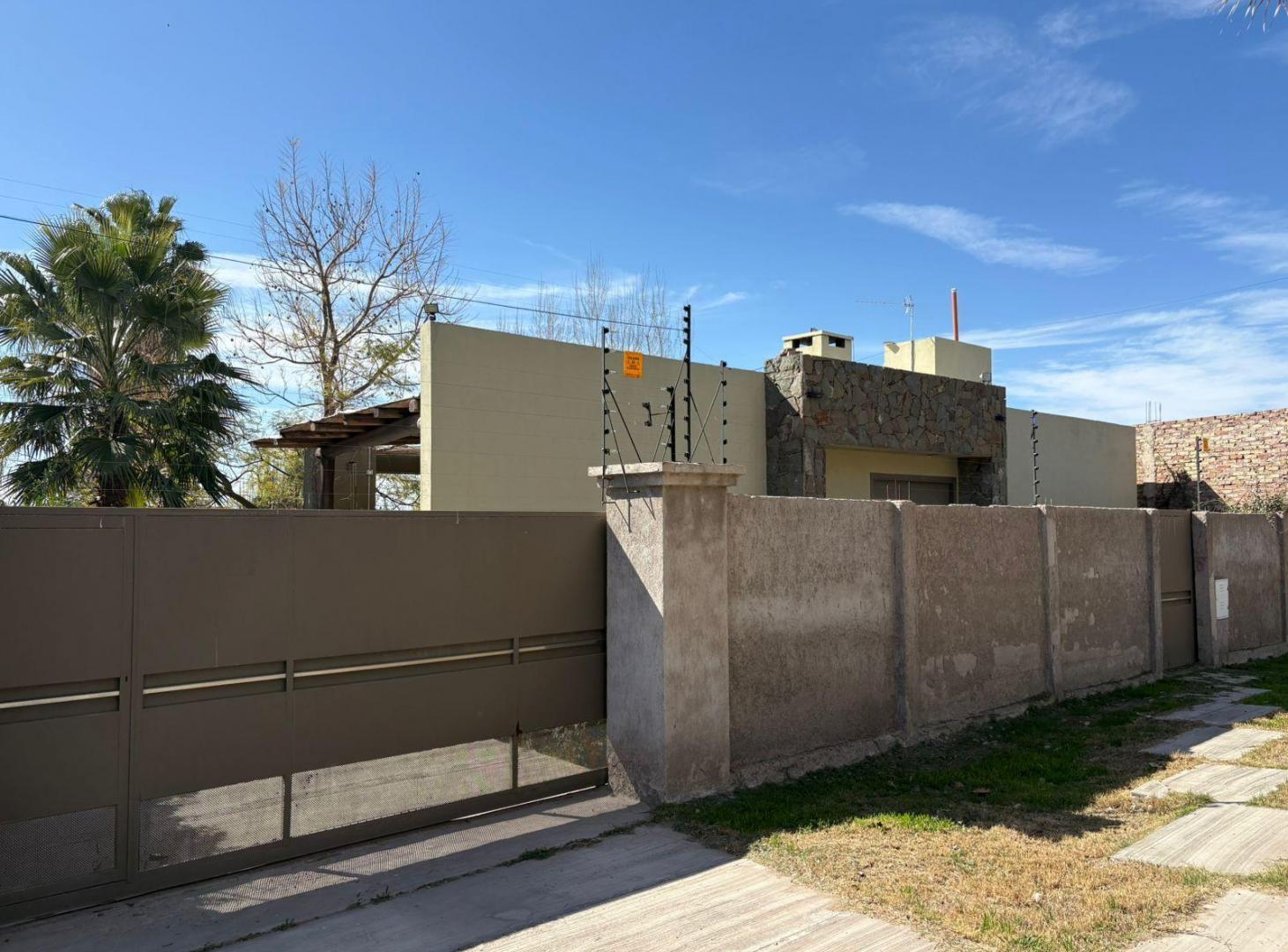 Foto de Casa en venta de 1 planta con pileta y gran jardín, imagen 5