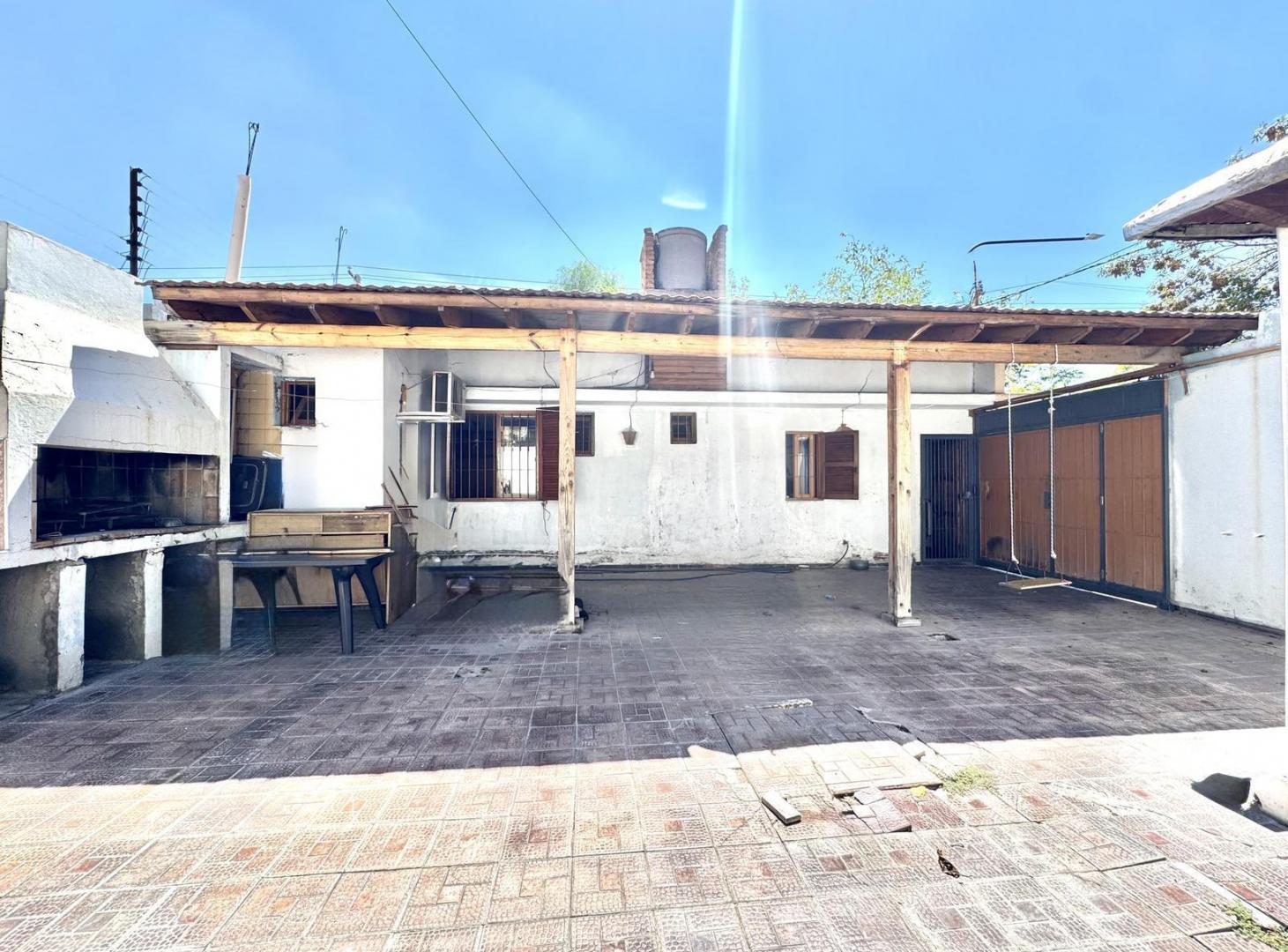 Foto de Casa en venta en Dorrego, Guaymallén, 4 dormitorios, patio y cochera, imagen 4