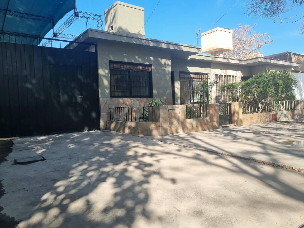 Foto de ESPECTACULAR CASA EN VENTA EN DORREGO, imagen 2