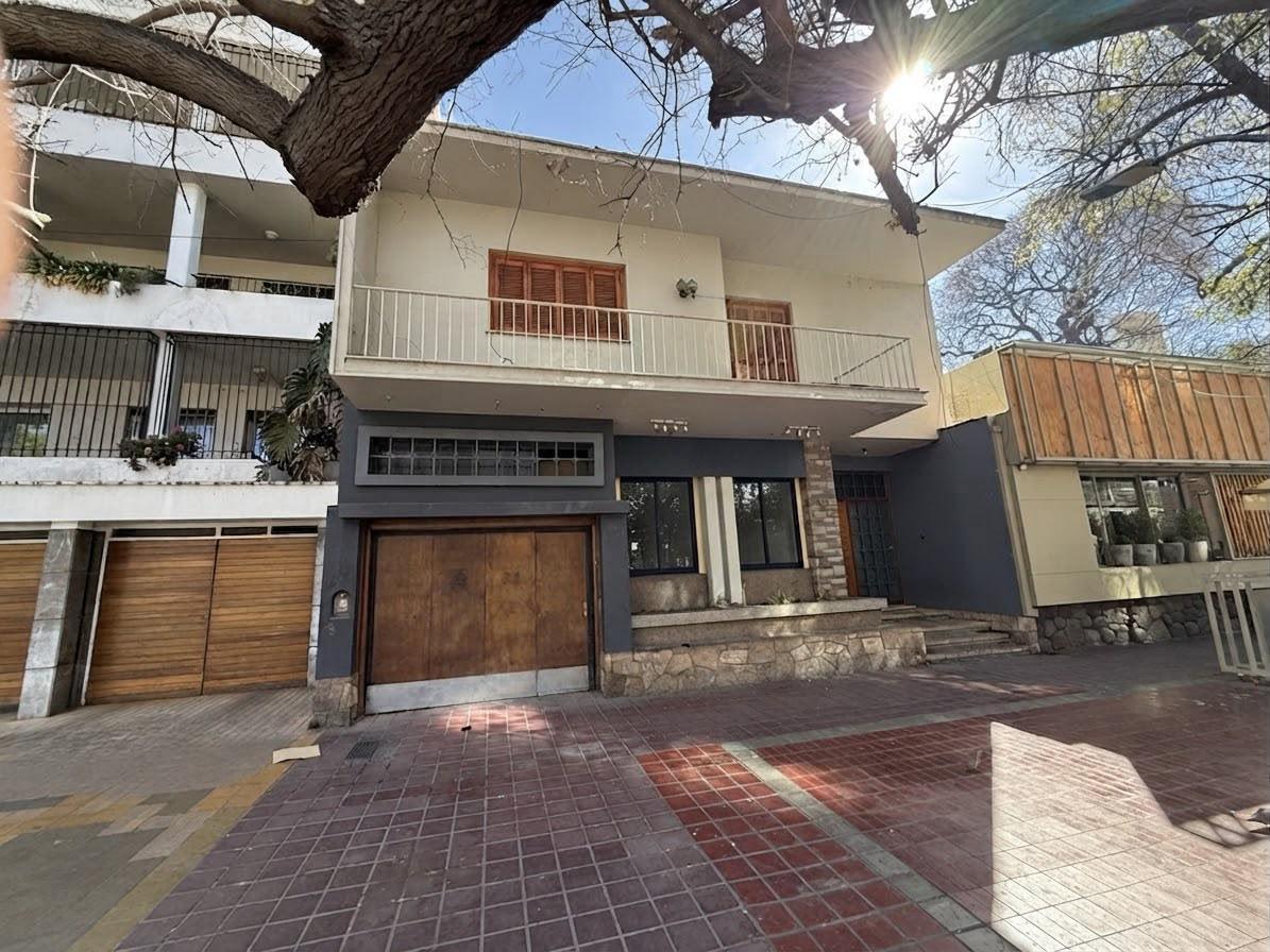 Foto de Casa en Calle Belgrano, ideal para uso comercial o residencial. Apta, imagen 5