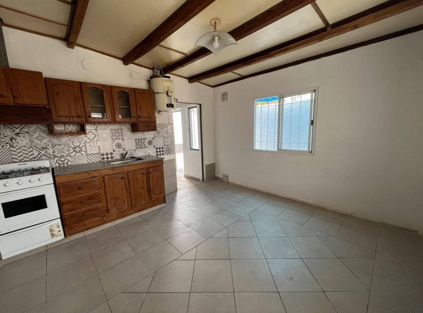 Foto de Casa Alquiler 1 dorm con cochera, imagen 1