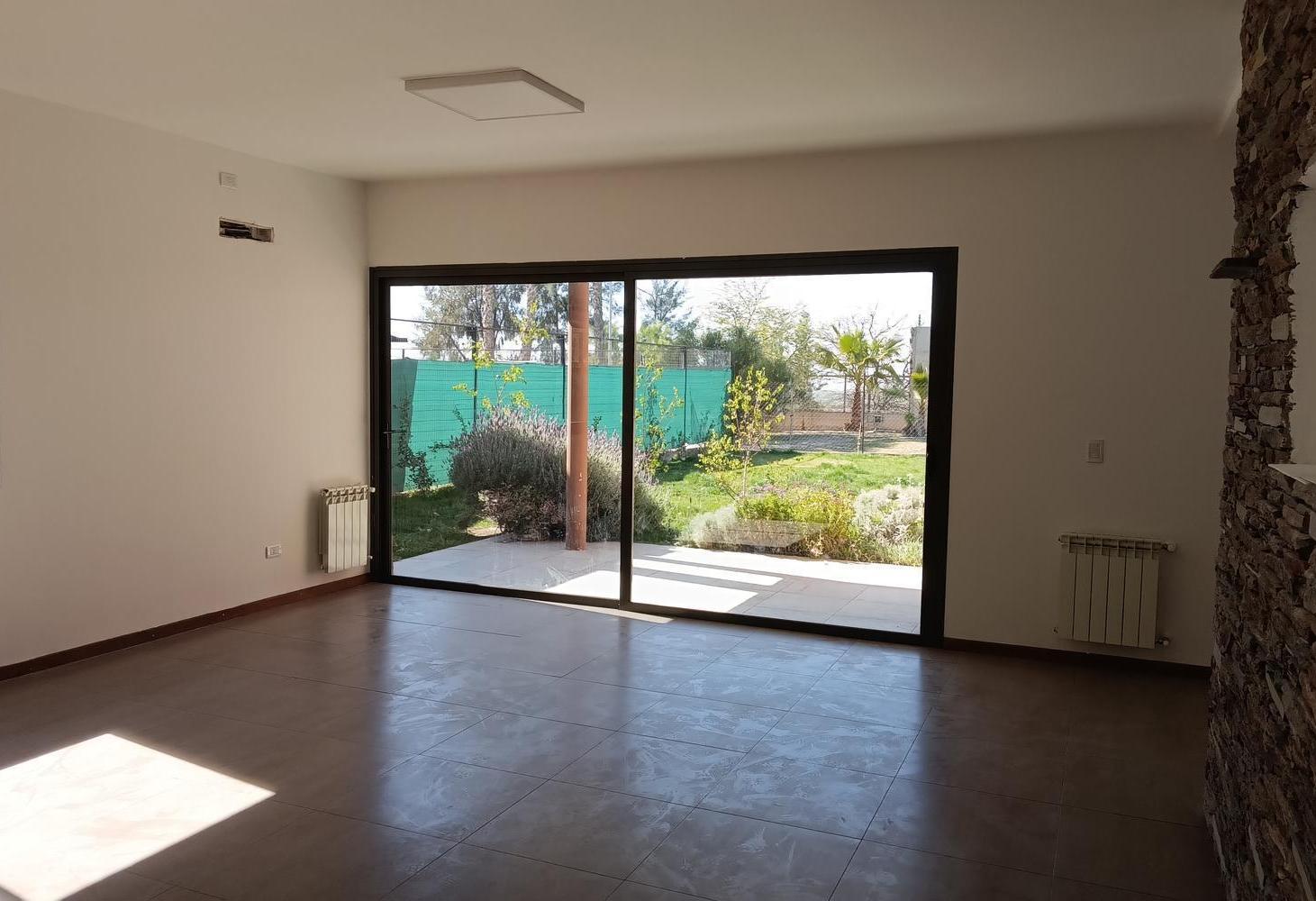Foto de Espectacular Casa en Alquiler en el Barrio Palmares Valley, imagen 2