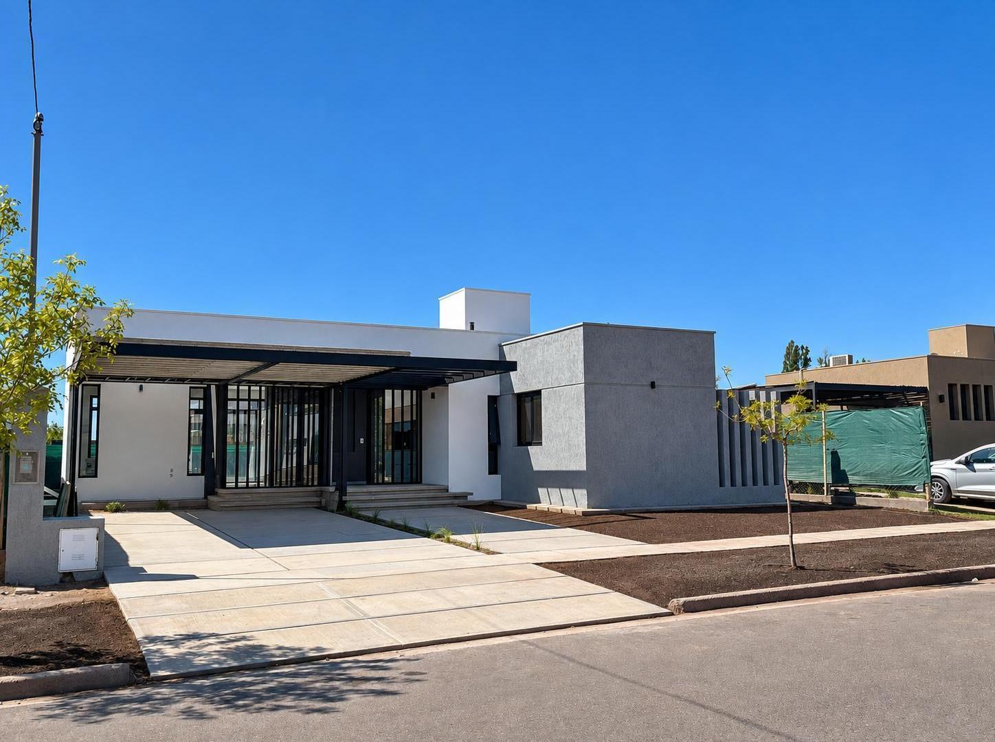 Foto de Casa en venta en Barrio Privado en Lujan de Cuyo, imagen 2