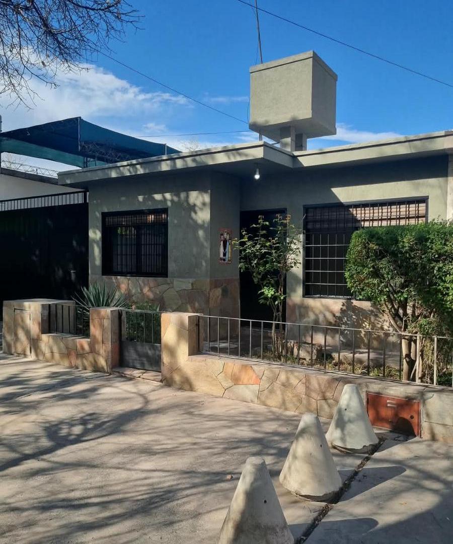 Foto de Casa en Coronel Dorrego, imagen 2
