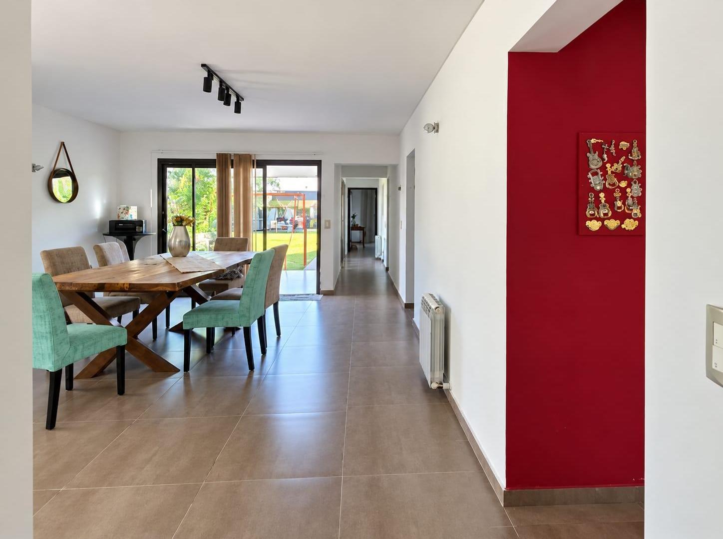 Foto de Espectacular Casa en Venta en Barrio Terruños de Araoz I, cochera, imagen 3