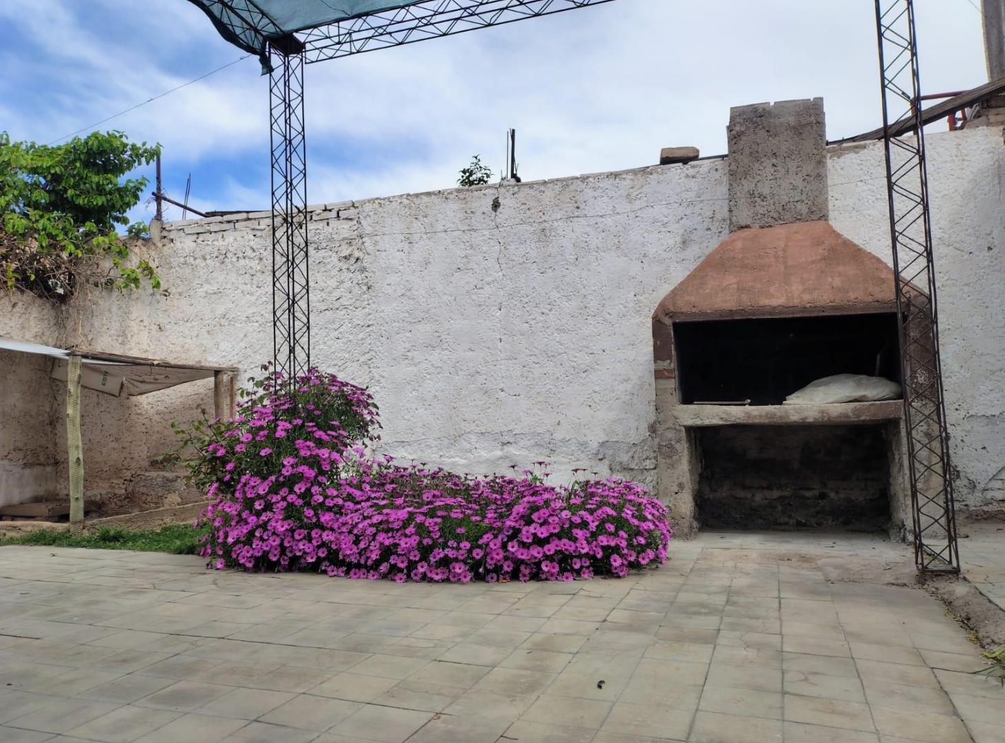 Foto de VENTA Casa en San Jose Guaymallen. Restaurada. 3 habitaciones. patio, imagen 4