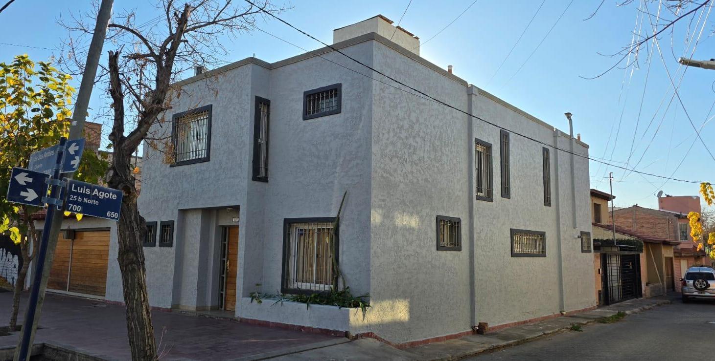 Foto de ESPECTACULAR CASA EN VENTA SEXTA SECCION - CIUDAD MENDOZA - APTO CREDITO, imagen 2
