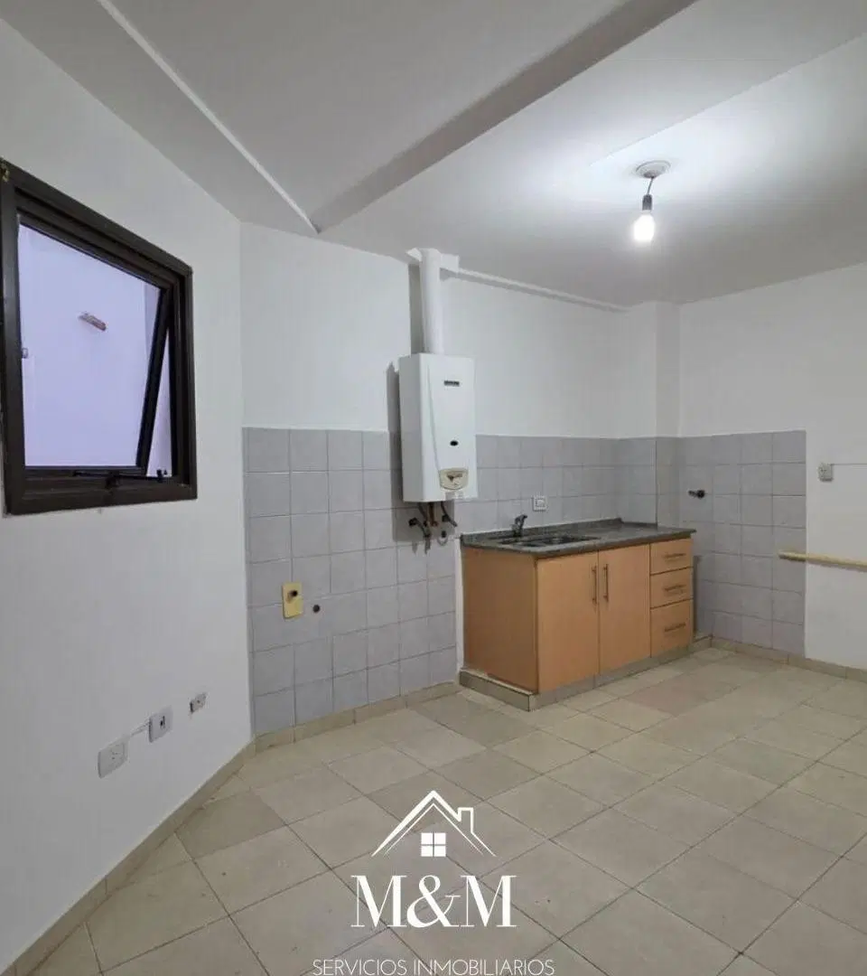 EXCELENTE DPTO EN VENTA C/ PATIO B° ALTO ALBERDI 3