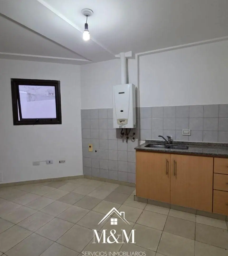 EXCELENTE DPTO EN VENTA C/ PATIO B° ALTO ALBERDI 4