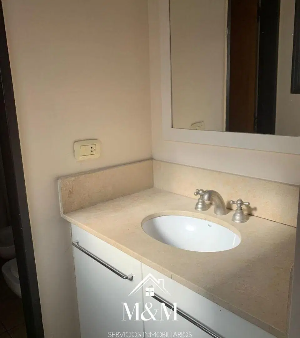 EXCELENTE DPTO EN VENTA B° NUEVA CORDOBA 5