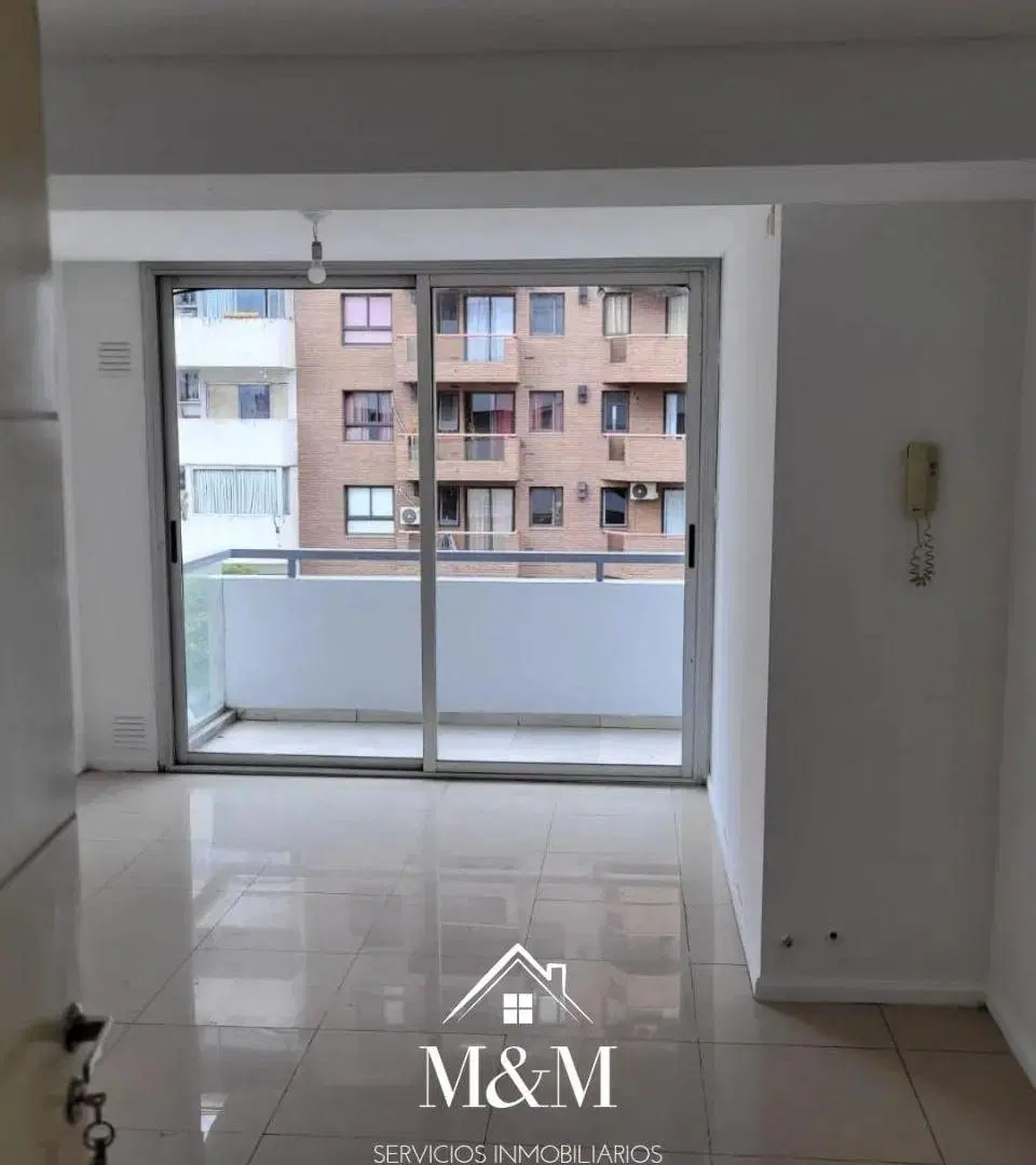 ALQUILER DPTO B° CENTRO 1 DORM.C/BALCON 2