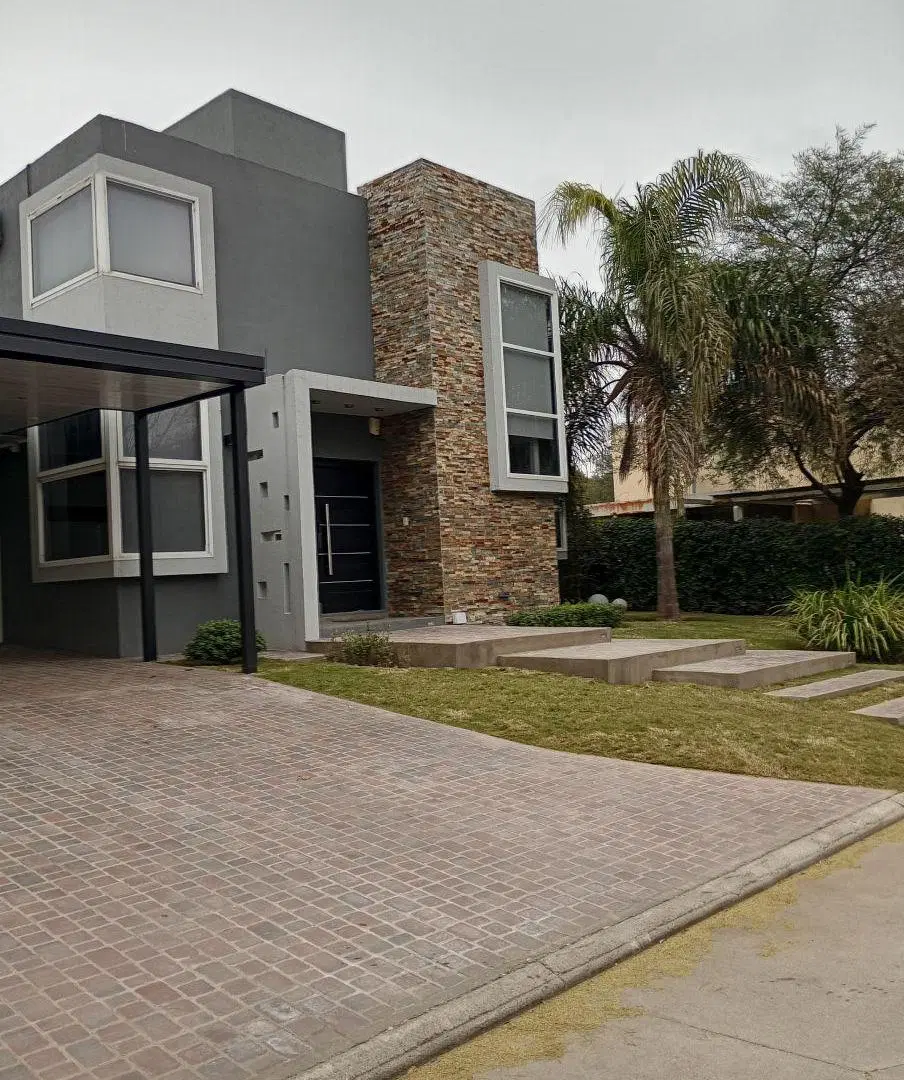 EXCELENTE CASA EN VENTA EN EL BALCON, VALLE ESCONDIDO. 2