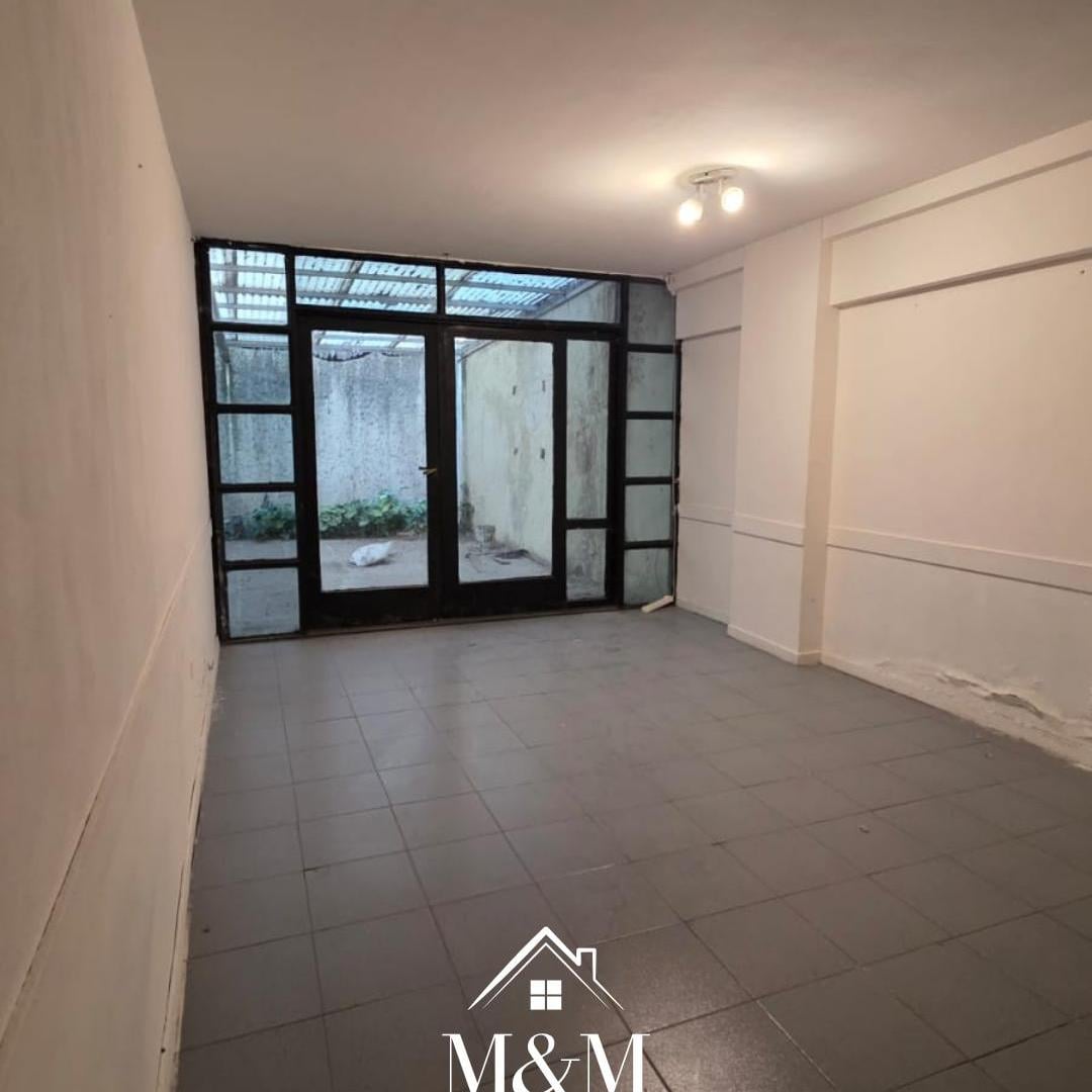 Foto de ALQUILER LOCAL COMERCIAL EN SUBSUELO B° CENTRO, imagen 2