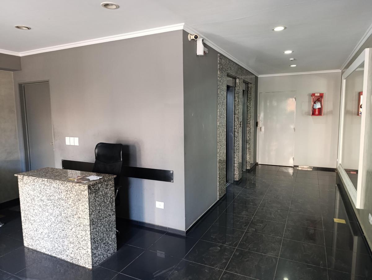 Departamento en Venta de 2 Dorm. 2