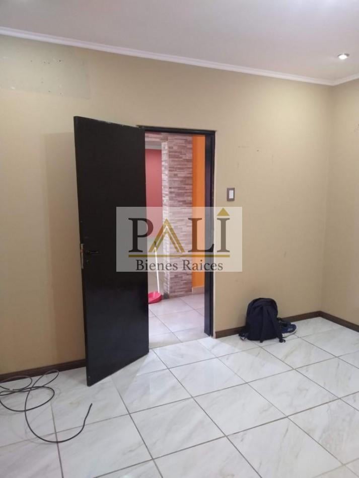 Foto de OPORTUNIDAD VENTA URGENTE - amplia Casa en excelente ubicacion, imagen 3