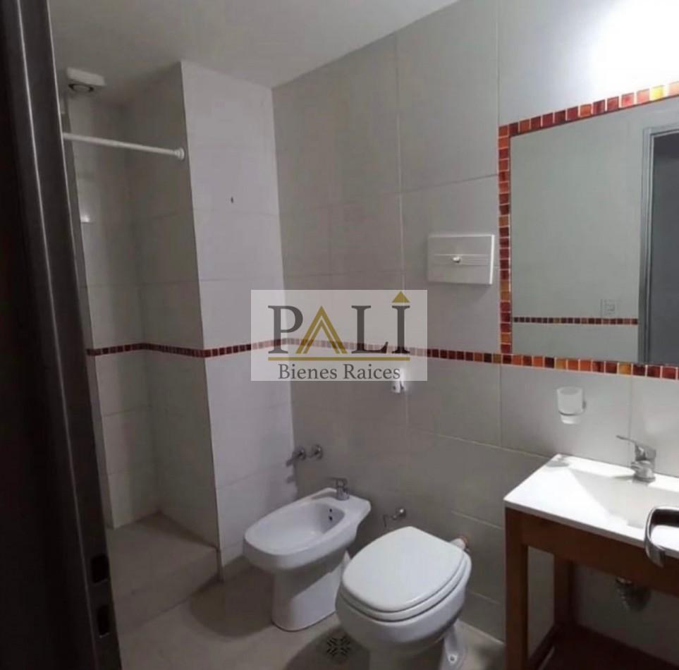 Se Vende Excelente Departamento 2 Ambientes con Cochera - Fcio. Varela Centro 1