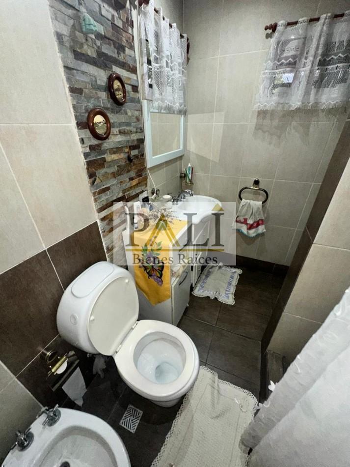 Se Vende Excelente Casa de 5 Ambientes en Florencio Varela - Apta Credito Hipotecario 2