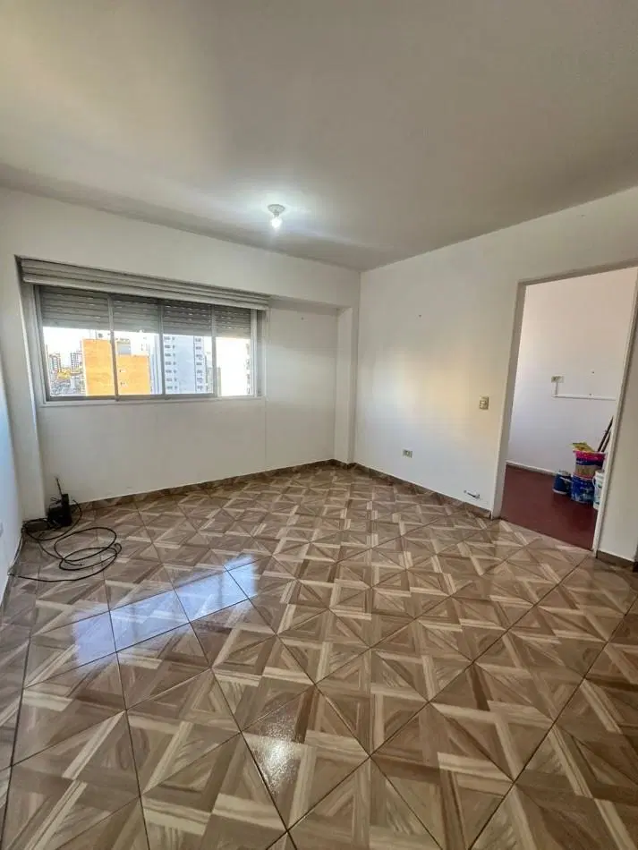 SE ALQUILA DEPARTAMENTO 2 AMBIENTES EN QUILMES CENTRO 3