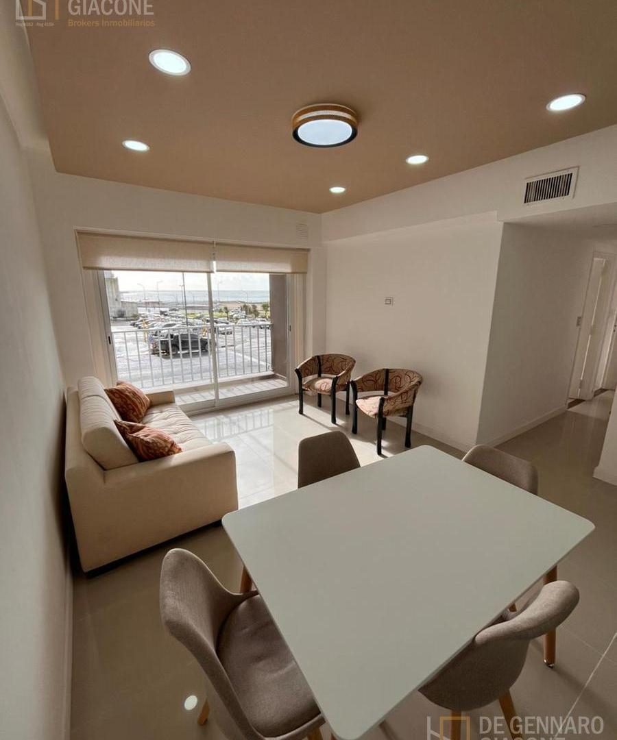Foto de Departamento - TRES AMBIENTES A LA CALLE CON BALCÓN Y VISTA AL MAR, imagen 3