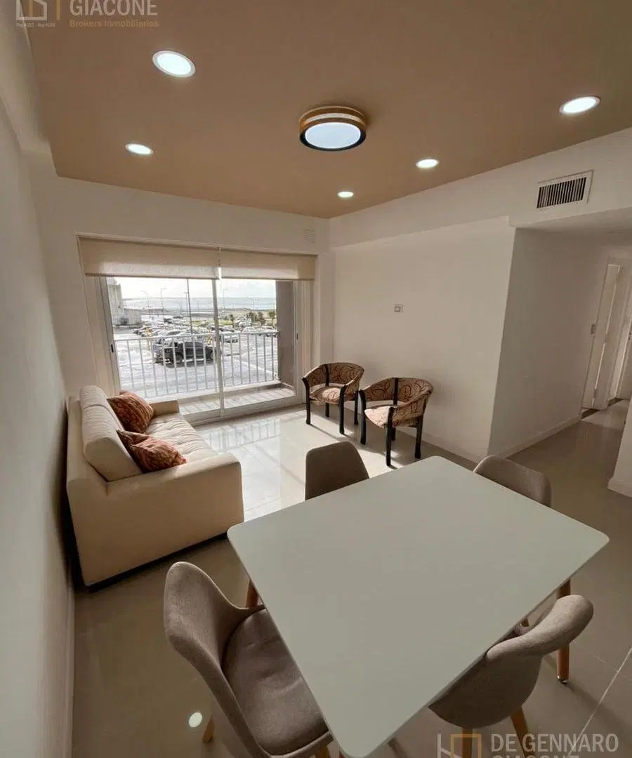 Departamento - TRES AMBIENTES A LA CALLE CON BALCÓN Y VISTA AL MAR 3