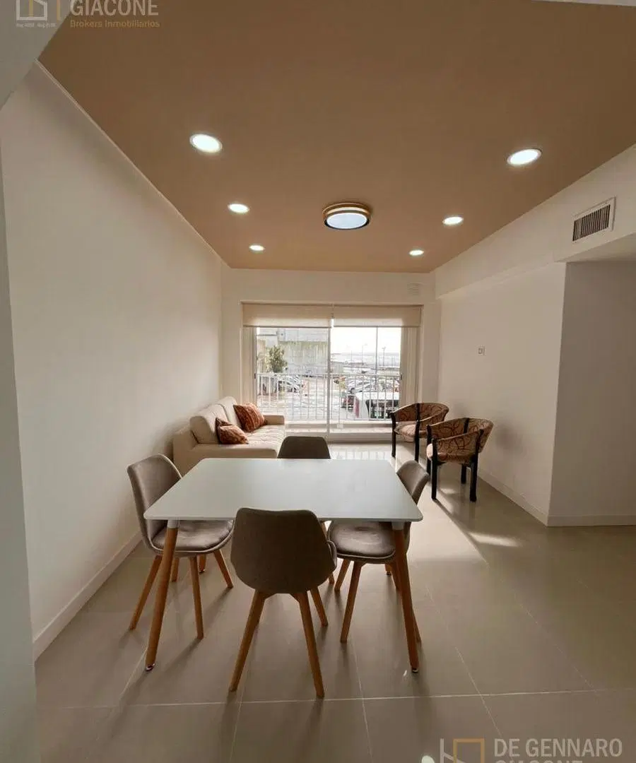 Departamento - TRES AMBIENTES A LA CALLE CON BALCÓN Y VISTA AL MAR 2