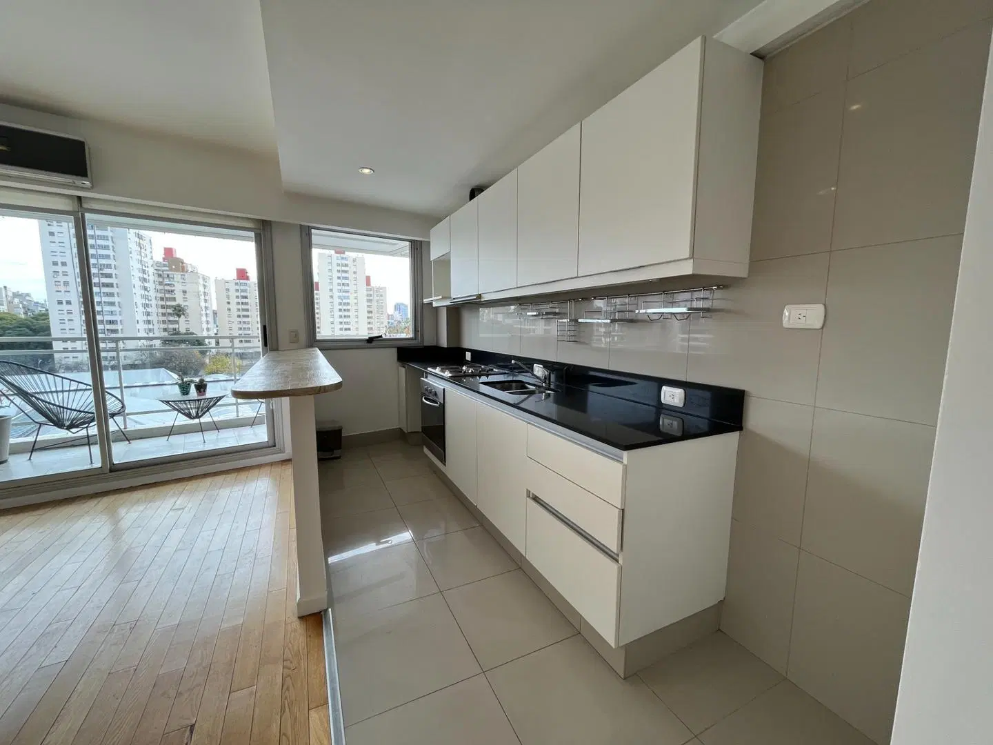 Alquiler. Departamento. 2 Ambientes. Dorrego y Niceto Vega. 5