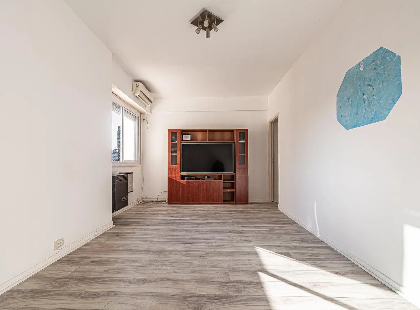 Venta. Departamento. 3 Ambientes. Chacabuco 651. Monserrat. 2